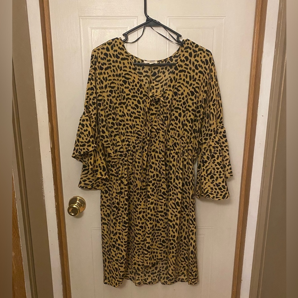 Umgee Leopard Print Long Bell Sleeve Dress L